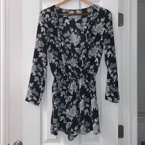 Black and white flower long sleeve romper